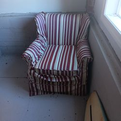 Arm Chair With Removeable Cover