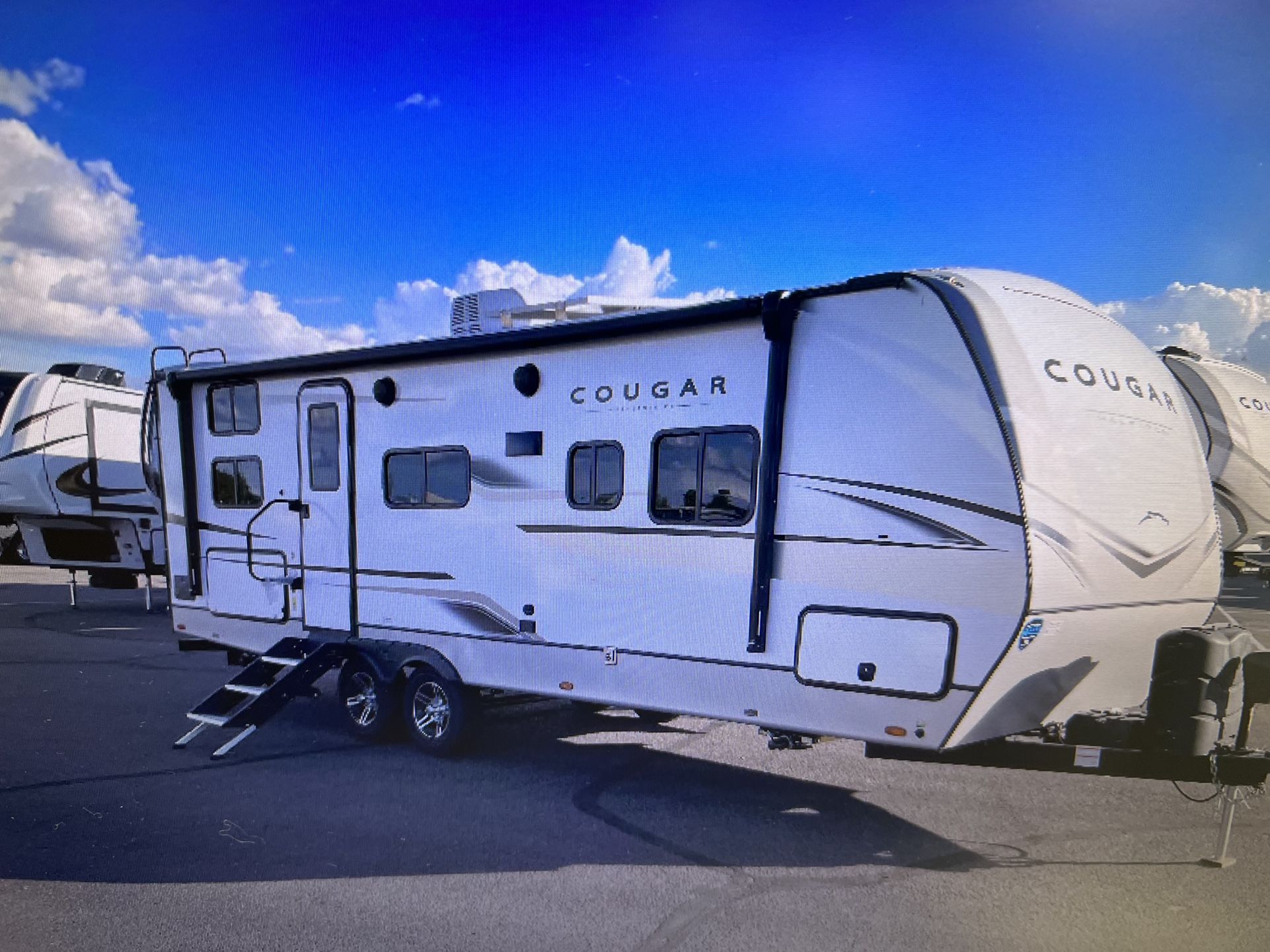 2023 COUGAR 25DBSWE