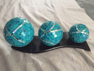 Ceramic center pieces for living room or kitchen table