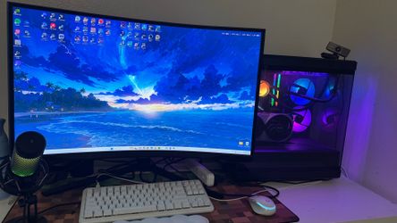Full gaming pc set up (monitor and accessories included)