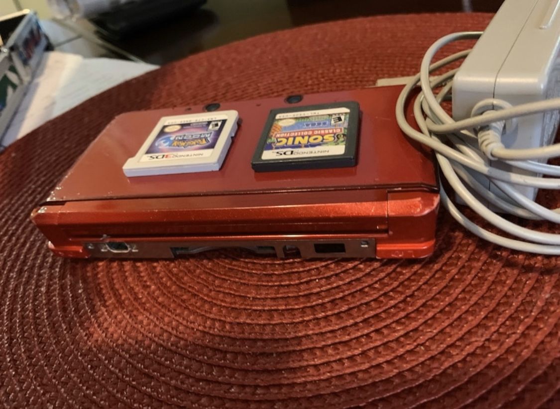 Nintendo 3ds with 2 games