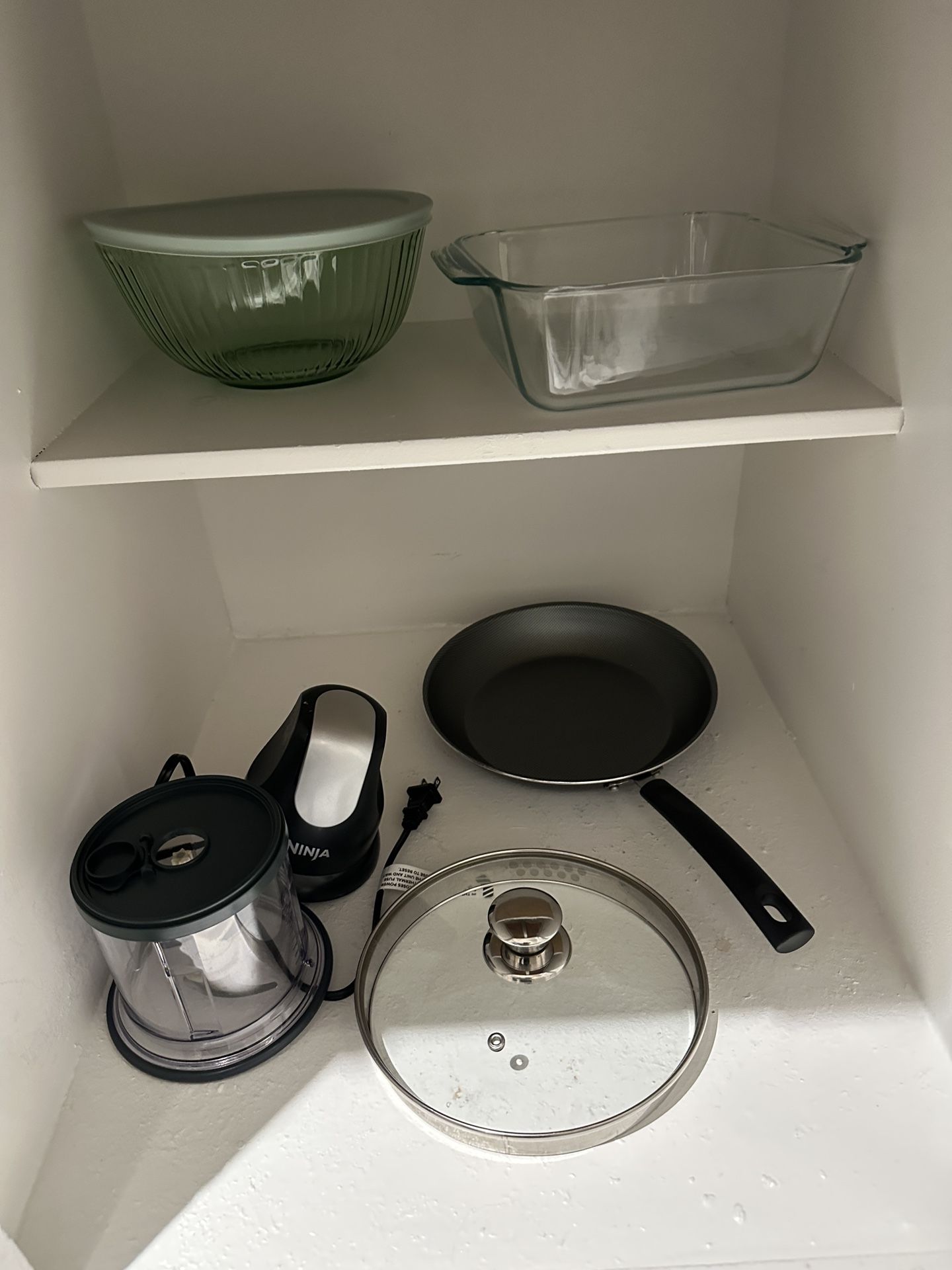Pots, Pans, Misc Kitchen Items