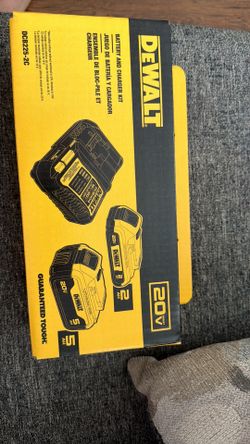 NEW DeWalt battery bundle