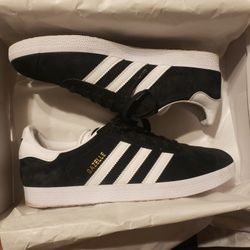 Adidas Gazelle Suede. Size 9.5