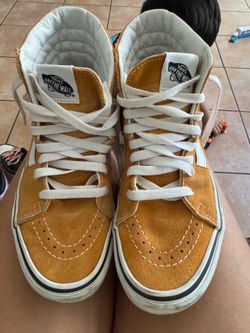 Vans shoes women size 7 and men size 5.5