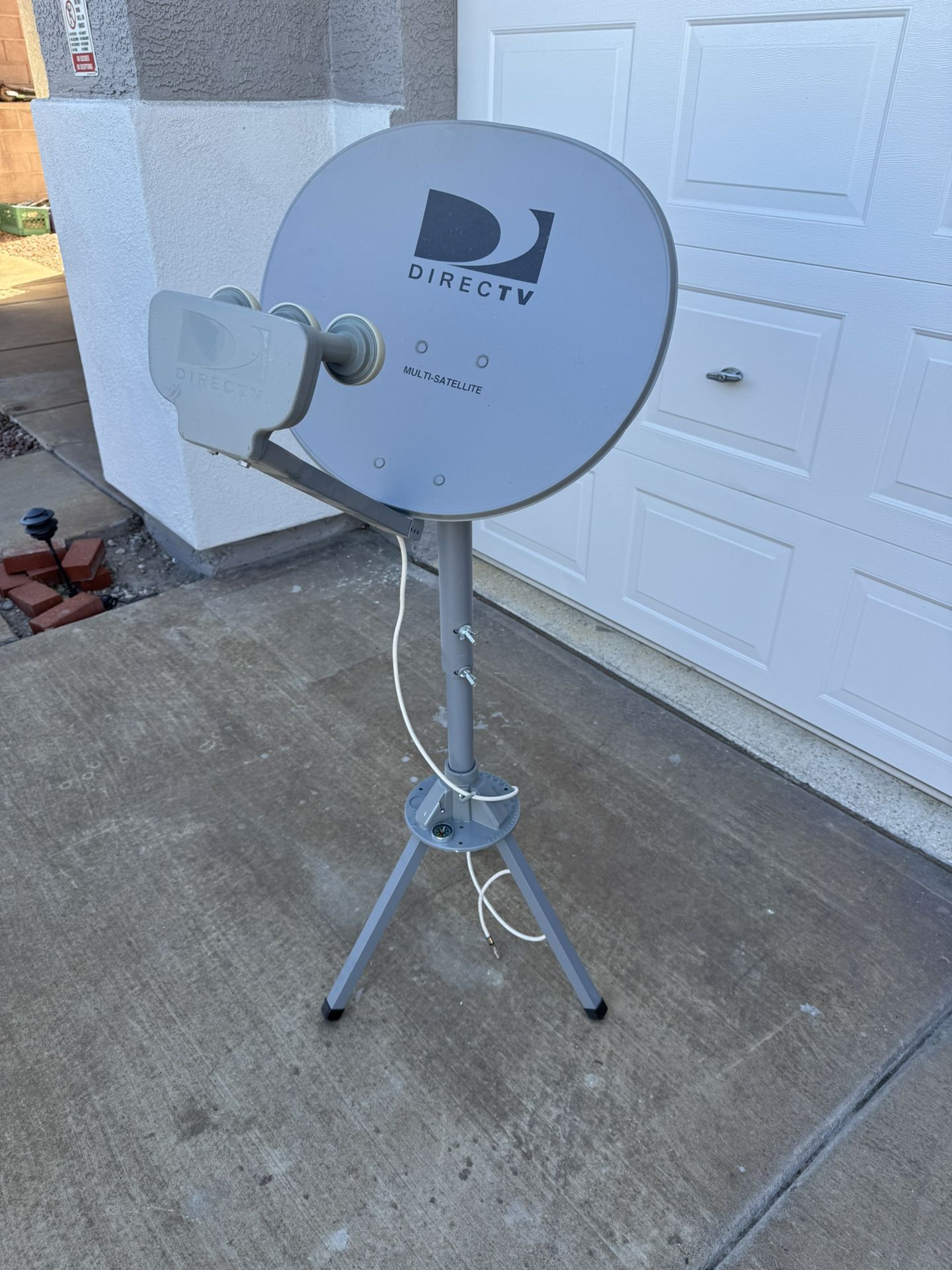 RV Satellite Dish & Receiver