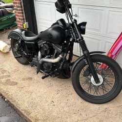2017 Harley Davidson Dyna Street Bob $10,500