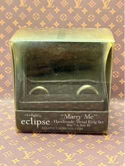 NECA Twilight Saga: Eclipse "Marry Me" Handmade Metal Ring Set Size 7 & 10