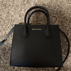 New Michael Kors Purse 