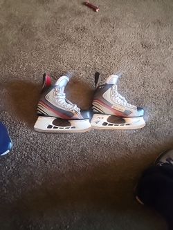 Bauer X4 Viper Ice SKATES Size 8