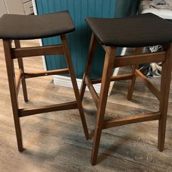 Set Of Two Counter Height Bar Stools. Mid Century Modern. Like New Condition! 