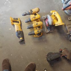 4 Drills  2 Saws