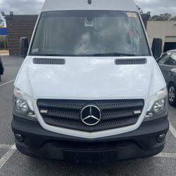2017 Mercedes Benz sprinter 2500 High roof Extended 