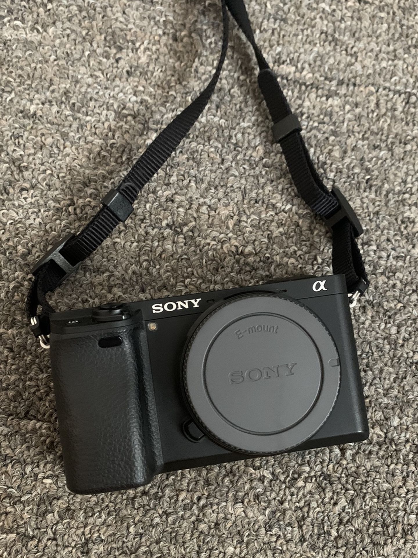 Black Sony A6300 Body (FREE EXTR BATTERY)