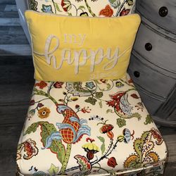 Living Room/Bedroom Chair 