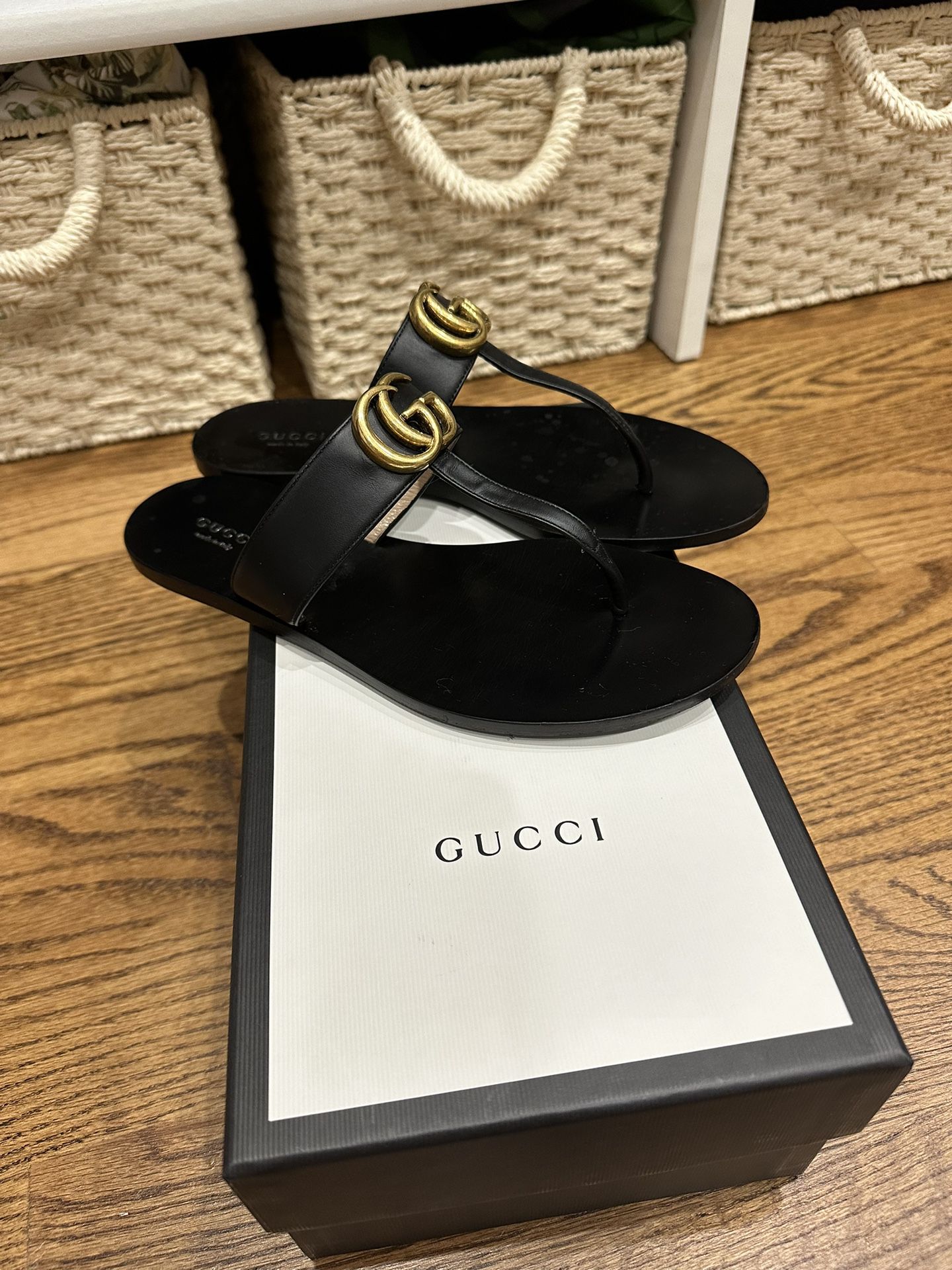 Women’s Gucci Sandals 