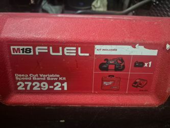 Milwaukee deep cut cordless band saw