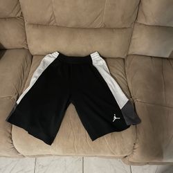 Jordan Shorts Boys Size Large