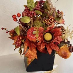 BEAUTIFUL FALL ARRANGEMENT 