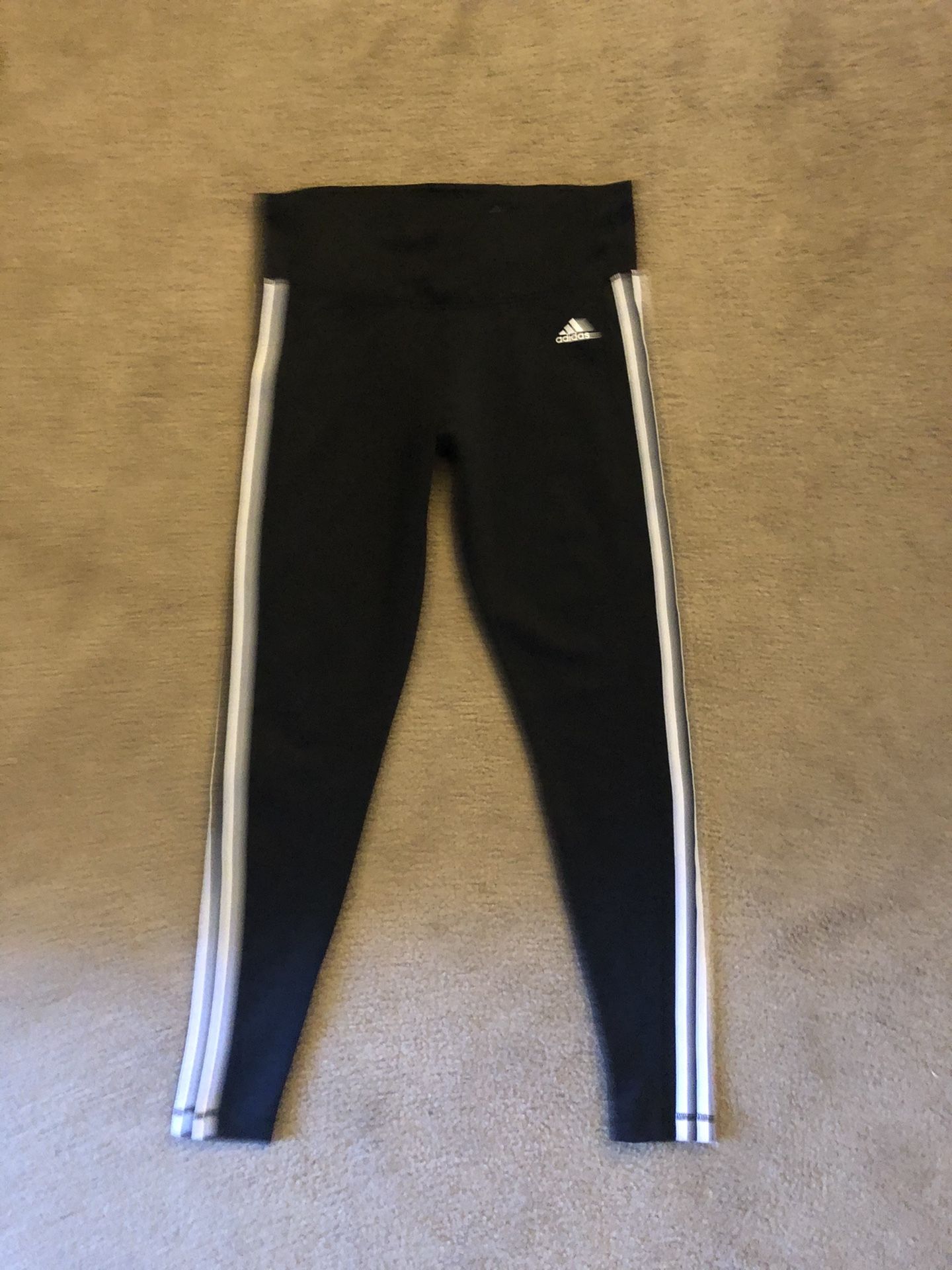 Size L Women’s Adidas leggings