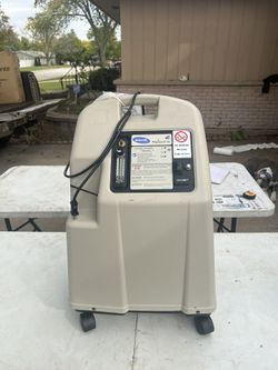Invacare XL Oxygen Machine 