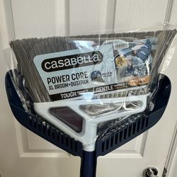 Brand New XL 15” Casabella Power Core Broom & Dustpan Set