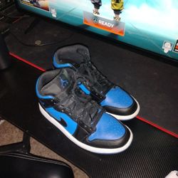 Jordan 1 Mid Royal Blue 
