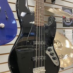 Fender Jazz Bass Guitar Made In Mexico 