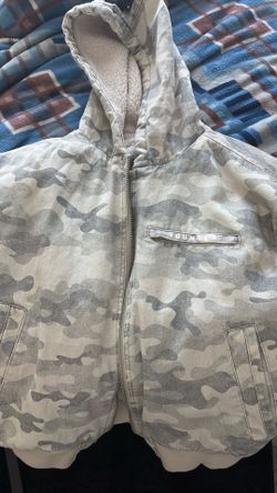 Young LA Camo zip up size S