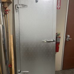 Walk In Cooler Door 