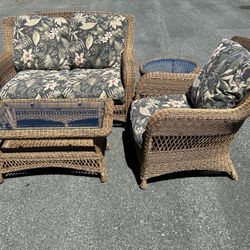 Beautiful 5 Piece Rattan Set Couch,Chair,Coffee Table, Side Table, Ottoman ***