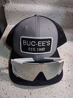 Snap back with shades