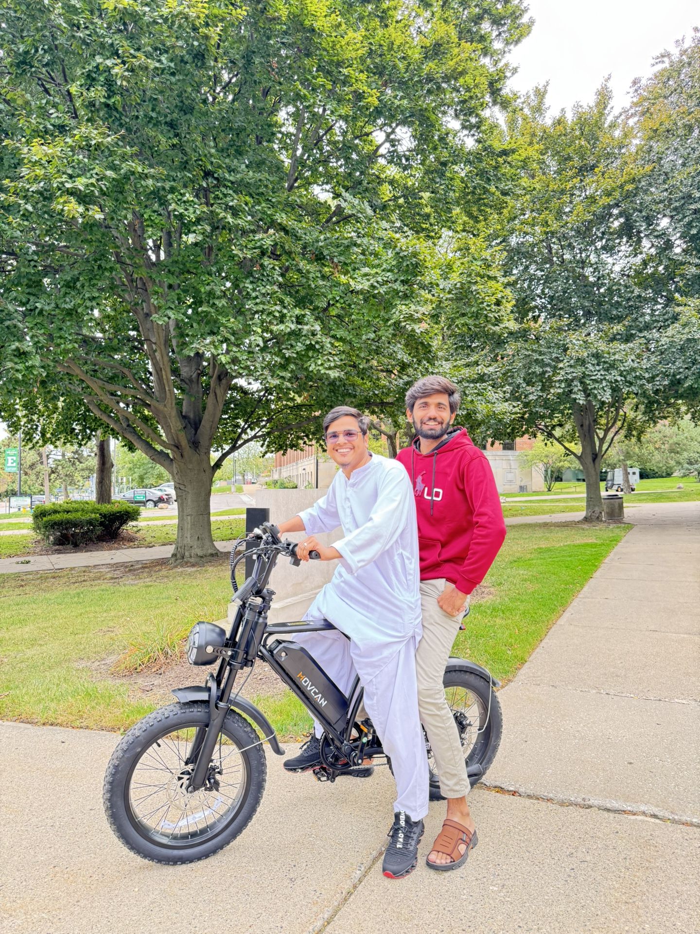 Electric Bike (Mountain + Snow) 70 Miles single charge ( Lock + Pump + Helmet + Mobile Holder + Extra Tube+ Tool Kit ) included