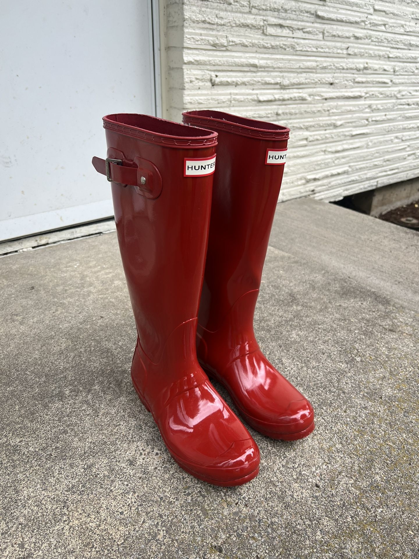 Hunter (Tall) Red Boots - Size 7