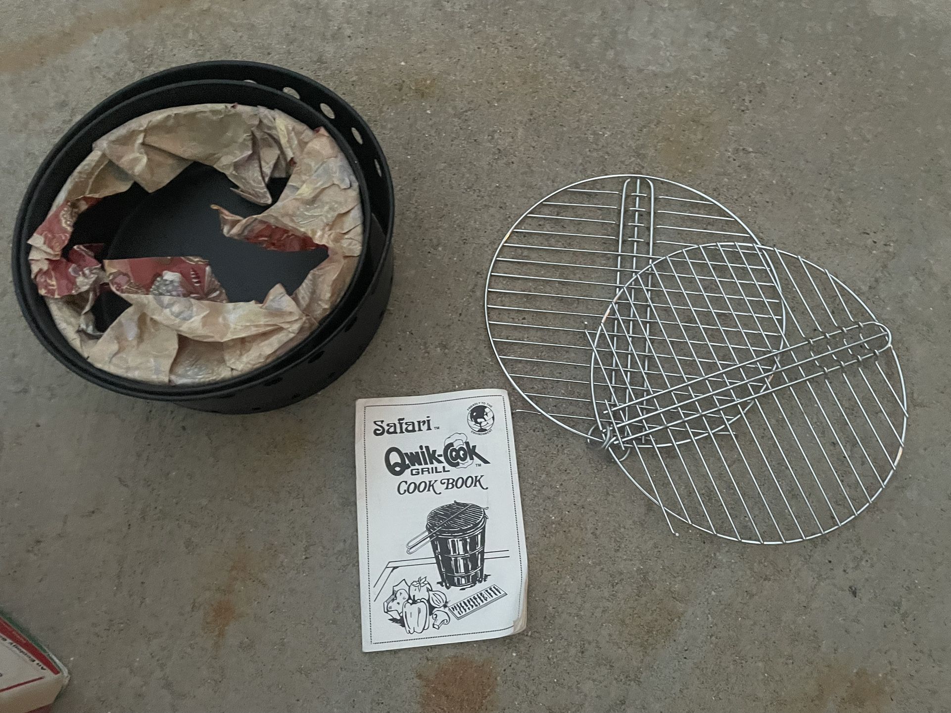 Vintage - New - Safari Qwik-Cook Grill for Sale in Chicago, IL
