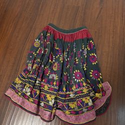 BEAUTIFUL SKIRT!!