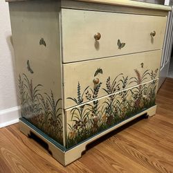 Dresser Beautiful 