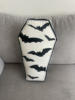 Halloween throw pillow