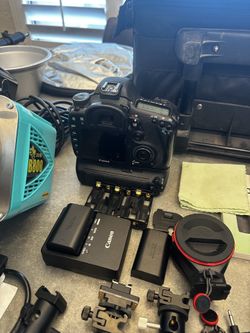 Canon 7 D body only