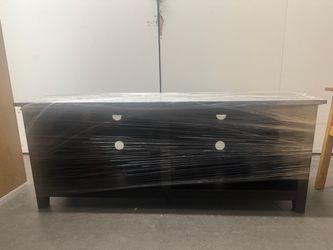 Dark Espresso TV Stand / Media Console – Excellent Condition