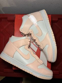W Nike dunk high size 11w/9.5m crimson tint 