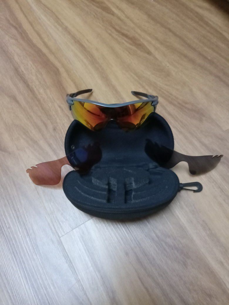 Oakley RadarLock Sunglasses 