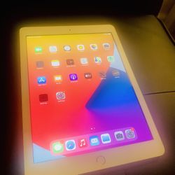 iPAD 6TH GEN CELLULAR AND WIFI! 32GB for Sale in