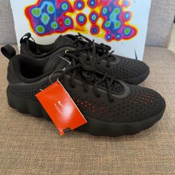 Nike Mind 002 Black Hyper Crimson