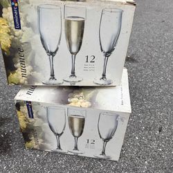 24 Champagne Flutes