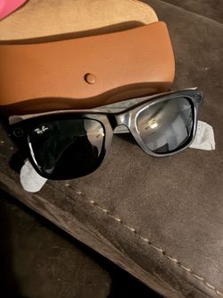 Ray-Ban Meta Gen 1 (Stories) Wayfarer Smart Glasses – Shiny Black (50mm / Medium)