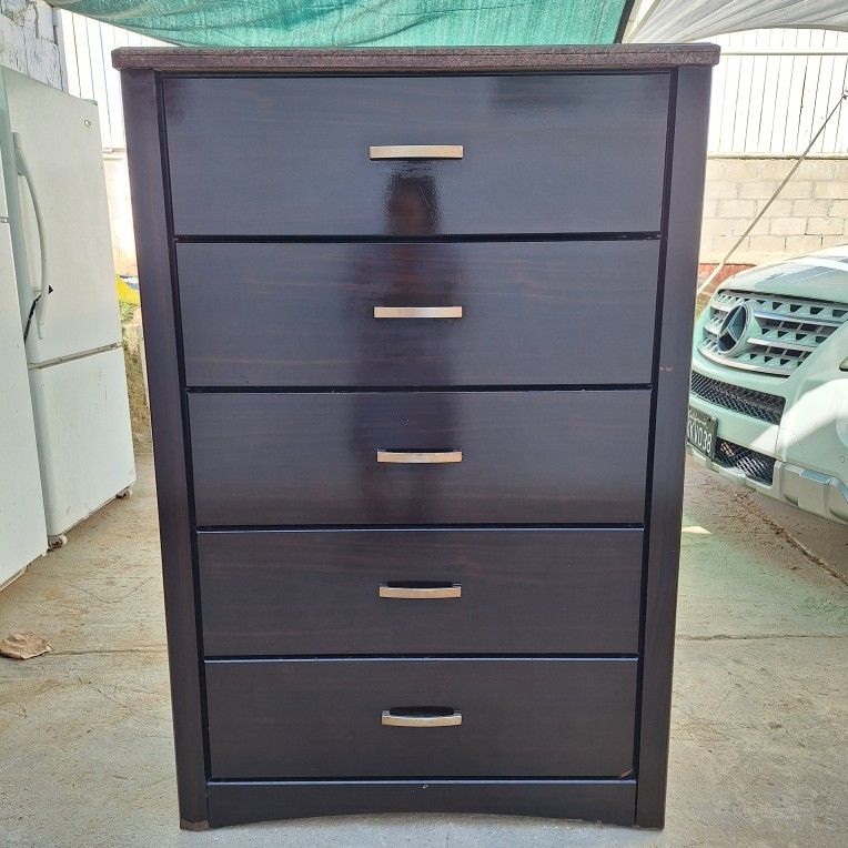 Laminated Dresser 
