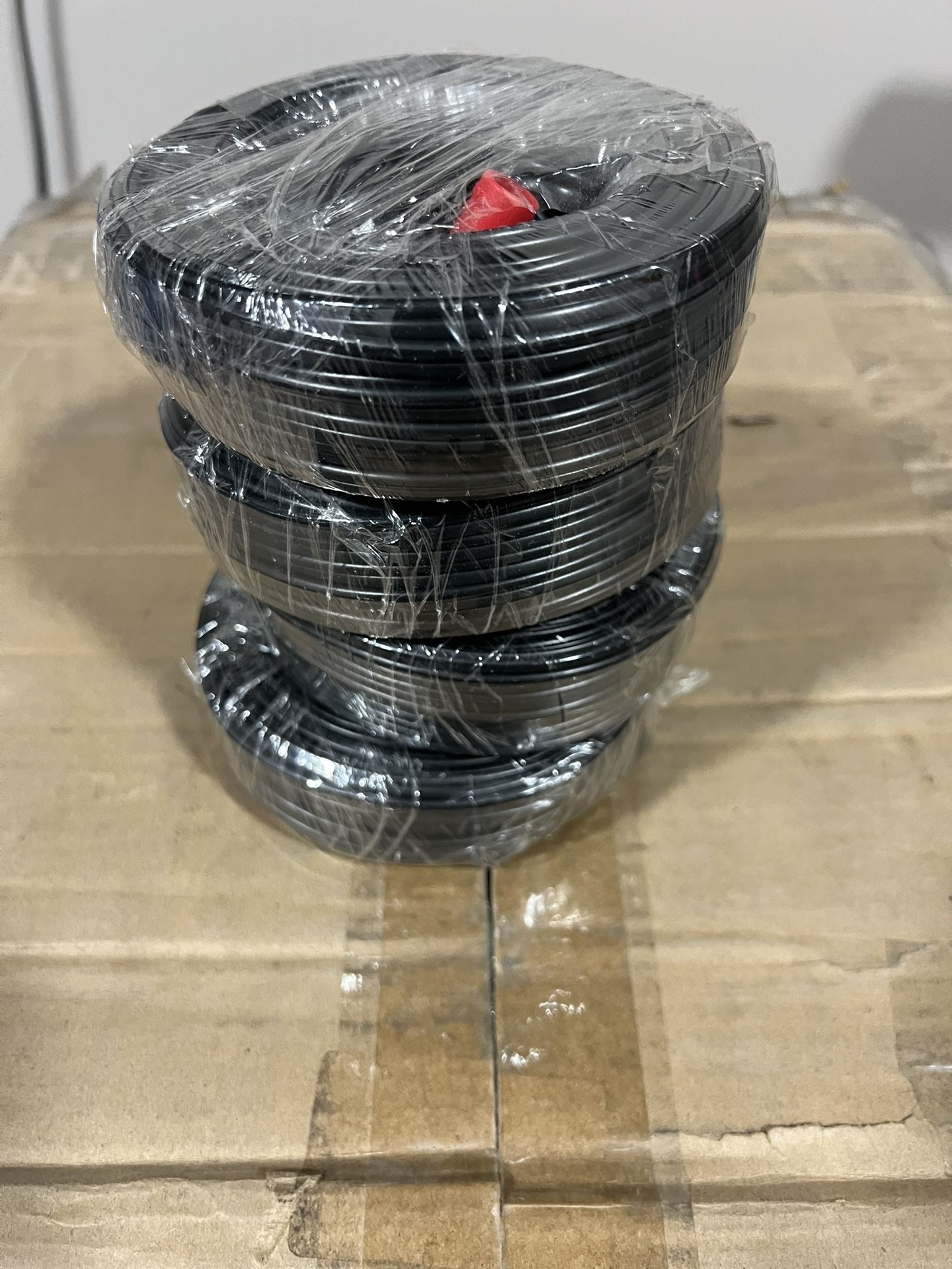 Cable for cameras