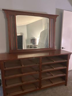 Basset CalKing Bedroom Set (Cal King)