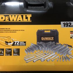 DeWalt 192 pcs mechanics tool set